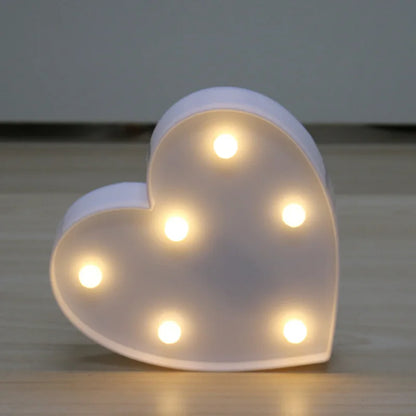 Lumière LED décorative avec lettre en forme de cœur pour la Saint-Valentin