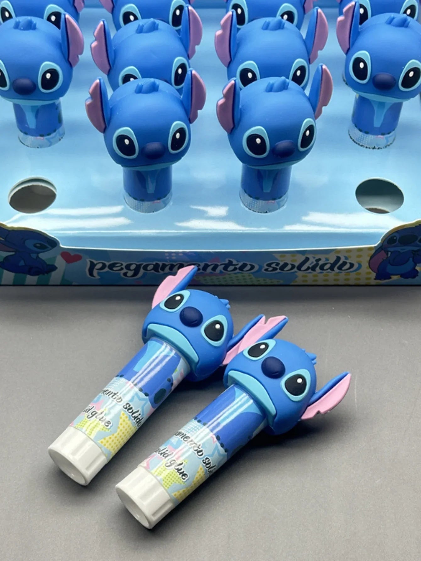 1/4pcs Bâton de colle solide Stitch Cartoon Adhésif fait main Colle pour coller le papier DIY pour fabriquer un bâton de colle très visqueux