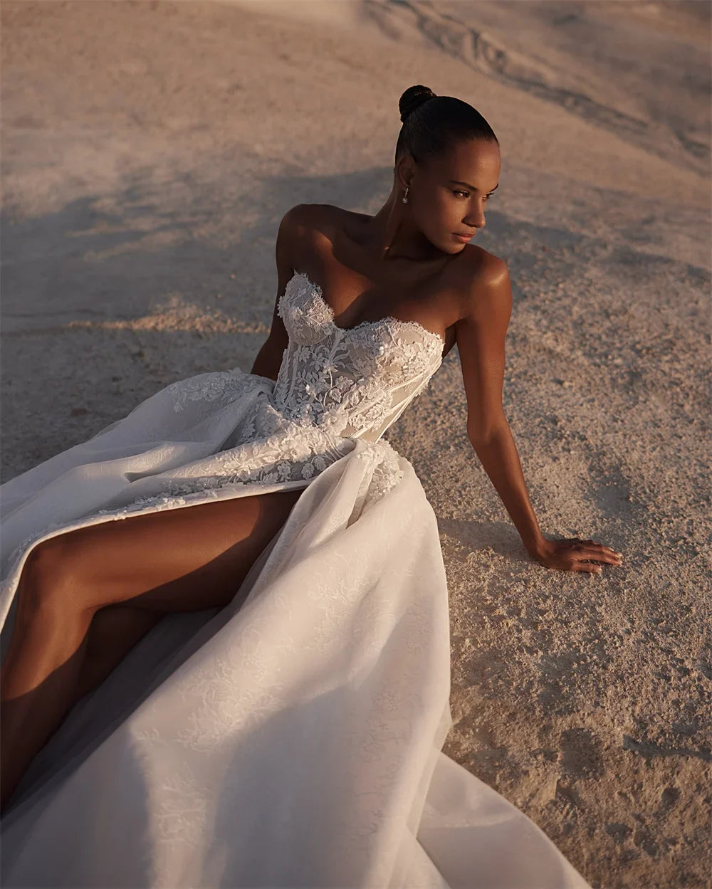 Charming V-neck Lace Applique Bridal Grown A Line Wedding Dresses Side Slit Sweep Train Custom Made 2025 Vestido De Noival;