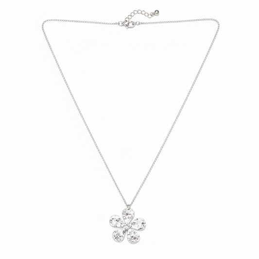 Pendentif Fleur Martelé Sur Chaîne - Plaqué Argent (SP105)
