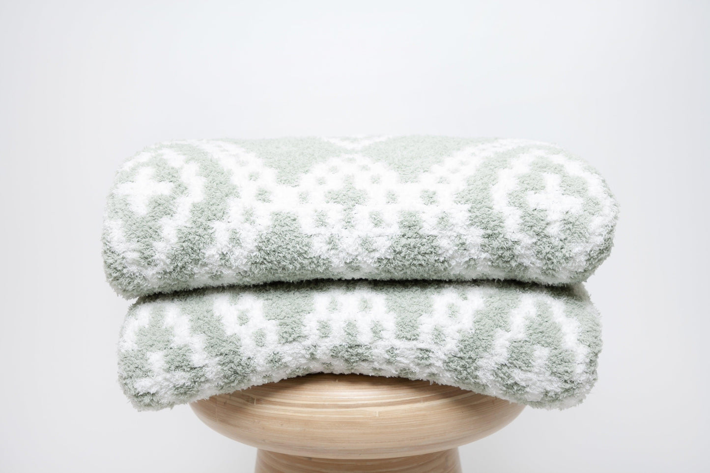 Desert Sage & White Diamond Mosaic Print Extended Throw