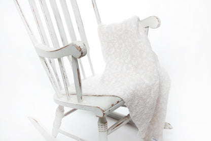 Couverture pour tout-petit imprimée léopard 2.0 blush et blanc cassé