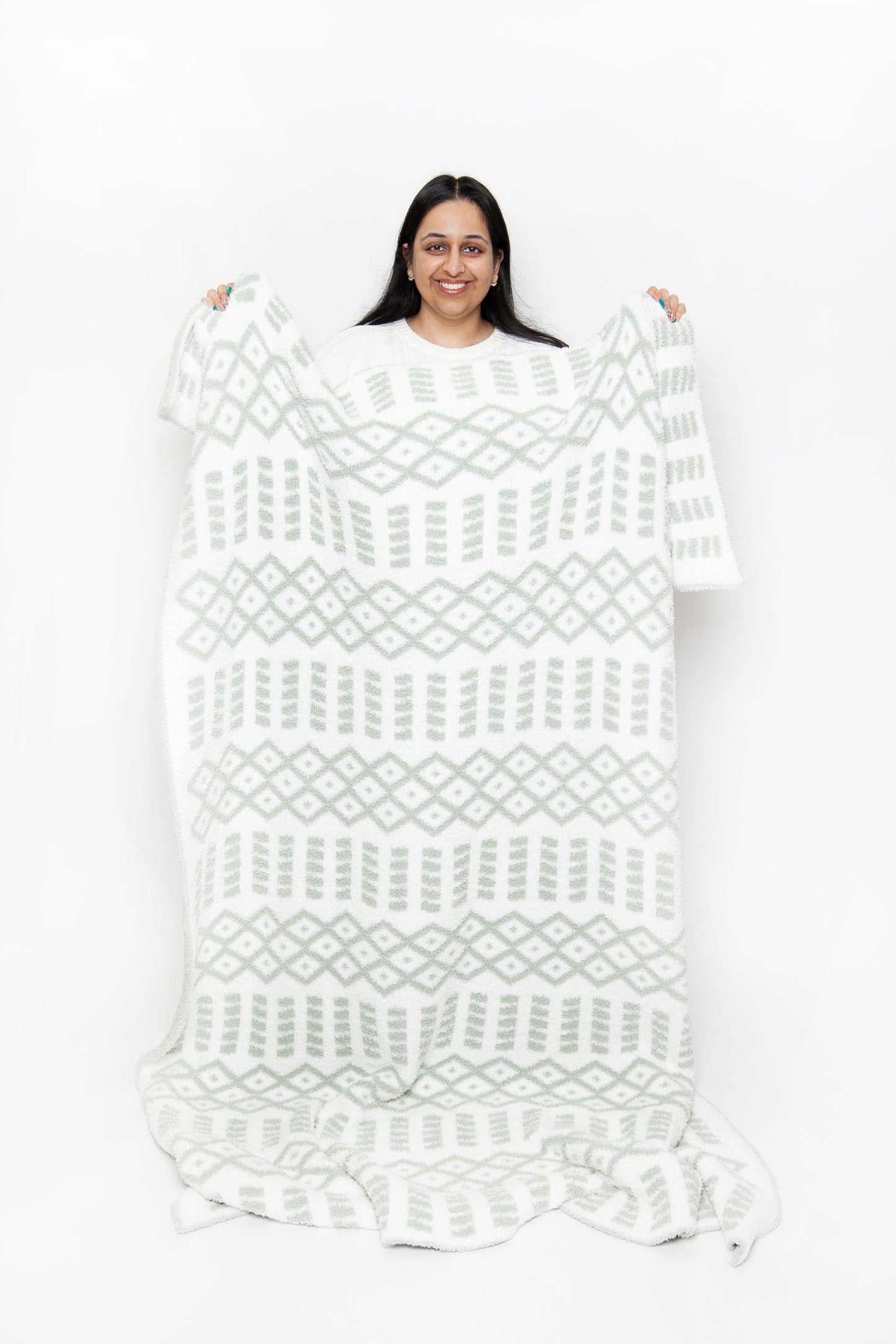 Desert Sage & White Diamond Point Print Extended Throw