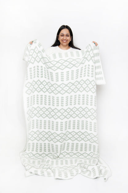 Desert Sage & White Diamond Point Print Extended Throw