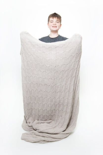 Foggy Dew Cable Knit Extended Throw
