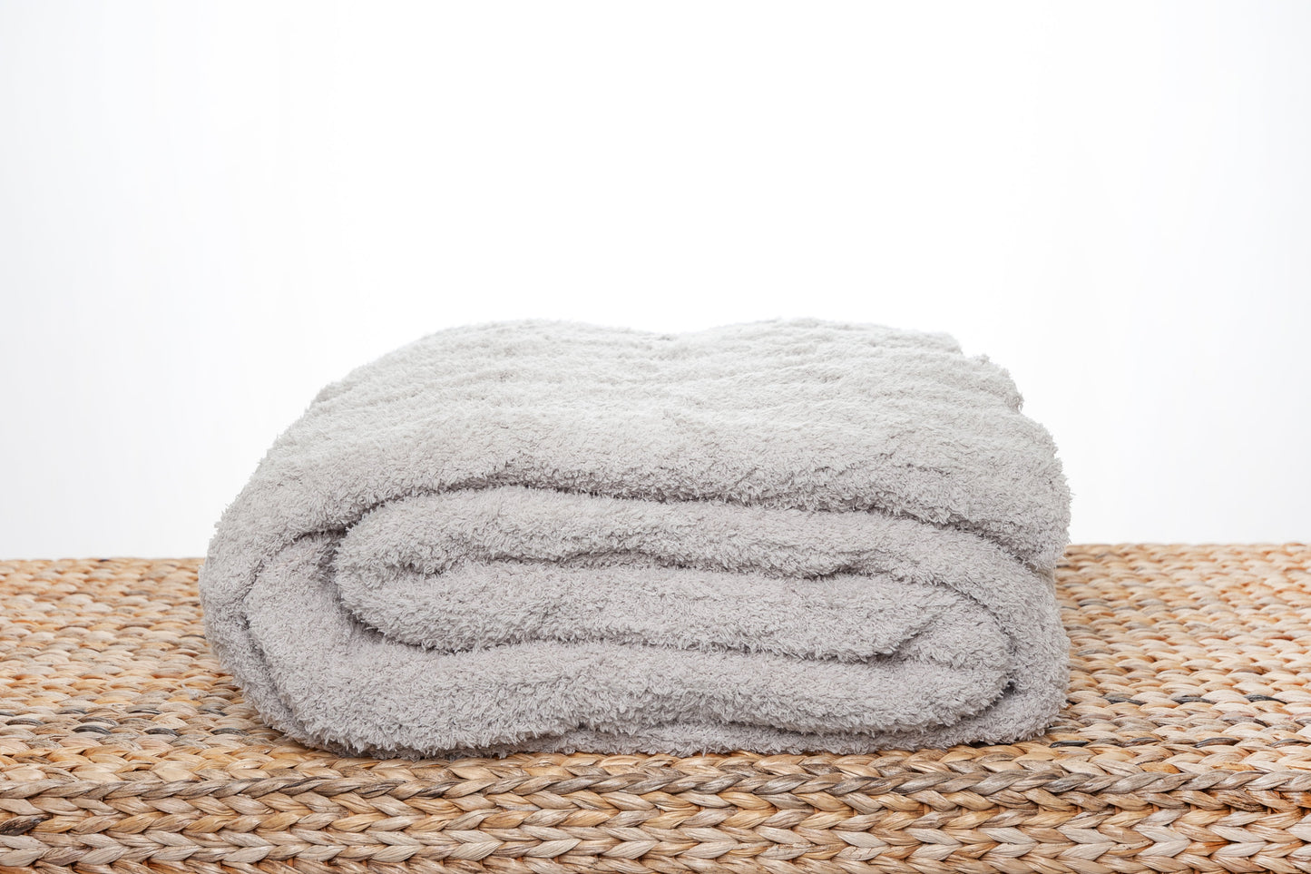 Foggy Dew Cable Knit Extended Throw