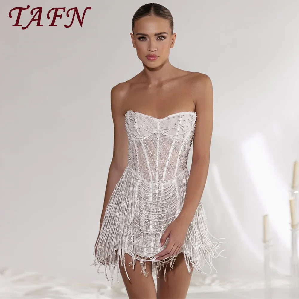 TAFN Robes courtes de soirée de luxe à perles et paillettes, faites à la main et personnalisées, coupe sirène, mini robe de soirée, dos lacé, encolure en cœur