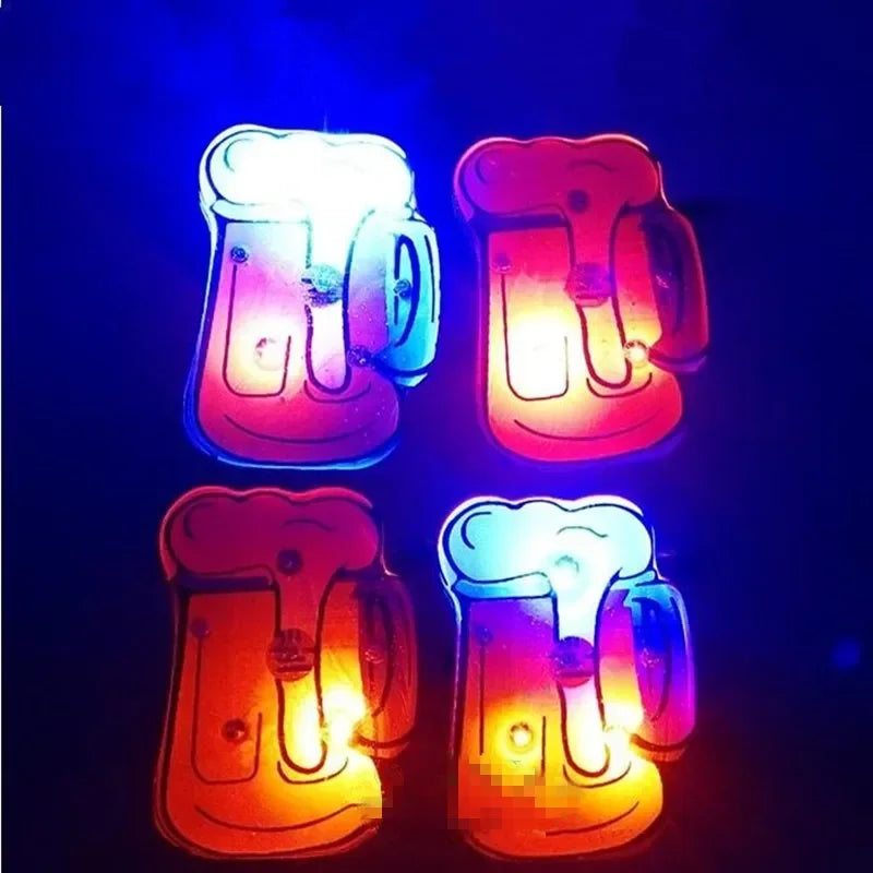 25pcs Broche Lumineux LED Clignotant Amour Fête Dessin Animé Badge Lumineux Cadeau Cosplay Noël Mariage Festival Halloween
