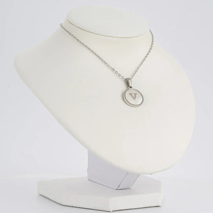 Collier en acier inoxydable de couleur acier avec lettre initiale A-Z, incrustation de coquillage naturel, pour femme, cadeau de Saint-Valentin