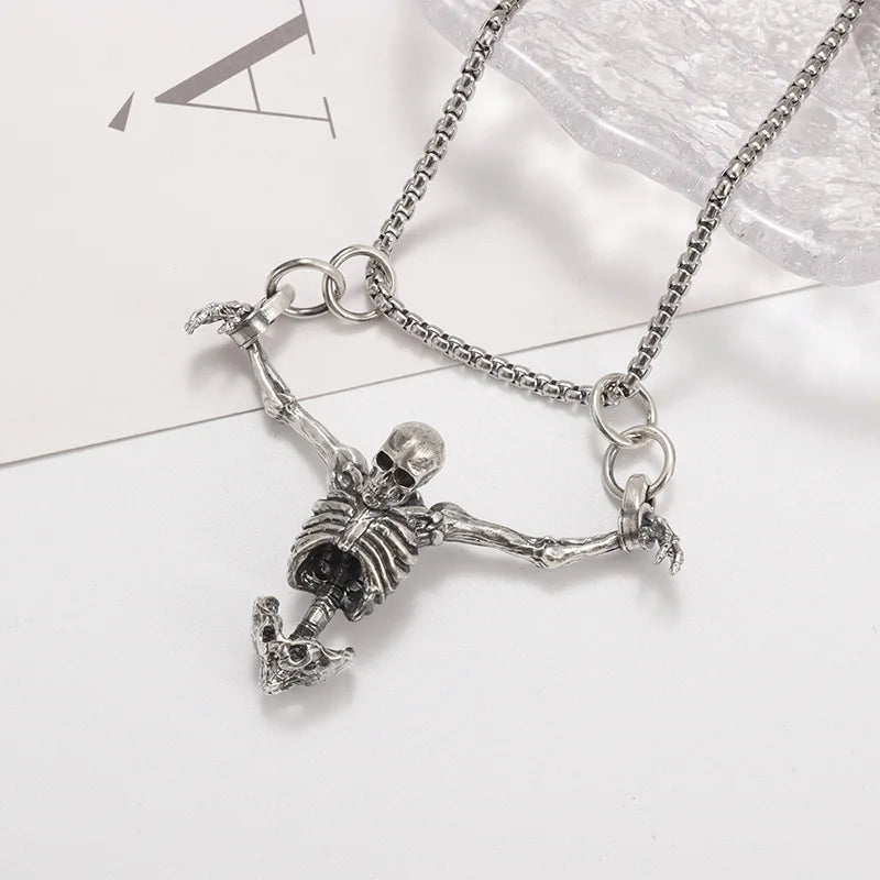 Men's Vintage Punk Gothic Captivity Skull Pendant Necklace Halloween Bat Eyes Body Accessory Cool Rock Party Biker Jewelry