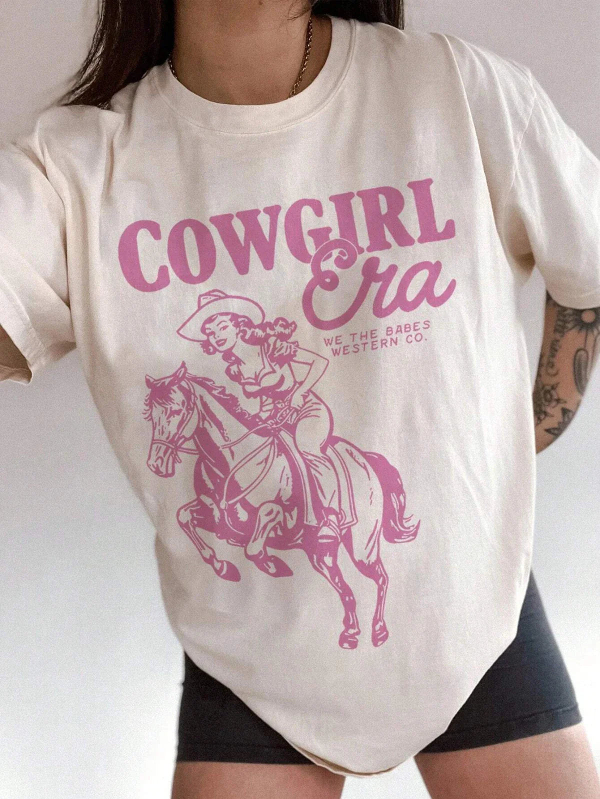 T-shirt imprimé lettre graphique « Cowgirl à cheval », col rond, manches courtes, printemps-été