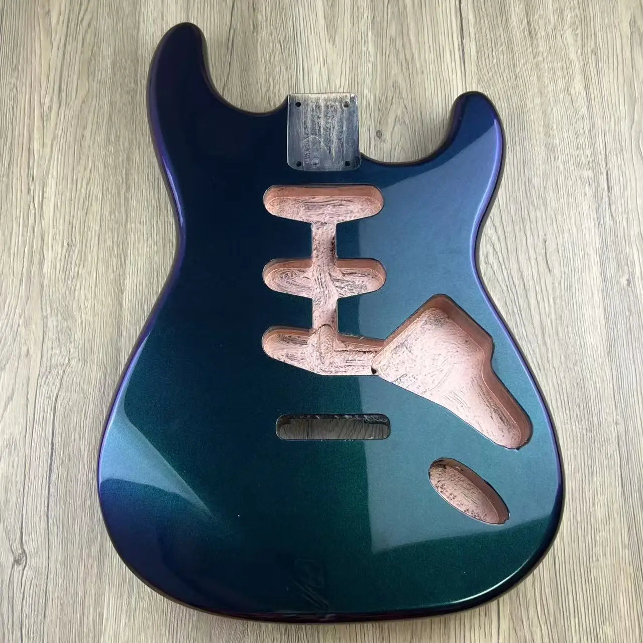 Corps de guitare électrique Alder ST - Finition polyester brillant vert métallisé |   Pièce de rechange pour Stratocaster |   Buildi de guitare bricolage