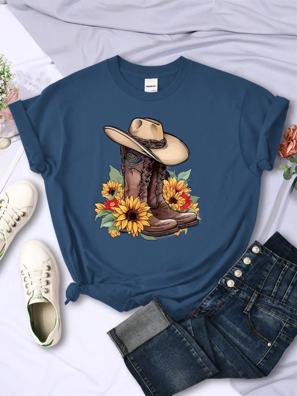 T-shirt femme motif cow-boy et bottes de l'Ouest, manches courtes décontracté et à la mode, col rond, coupe ample, vêtement de ville quotidien