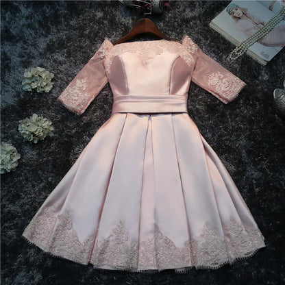Élégantes robes de soirée épaules dénudées courtes en satin ligne A robe de cocktail avec demi-manches robe de soirée robes de bal