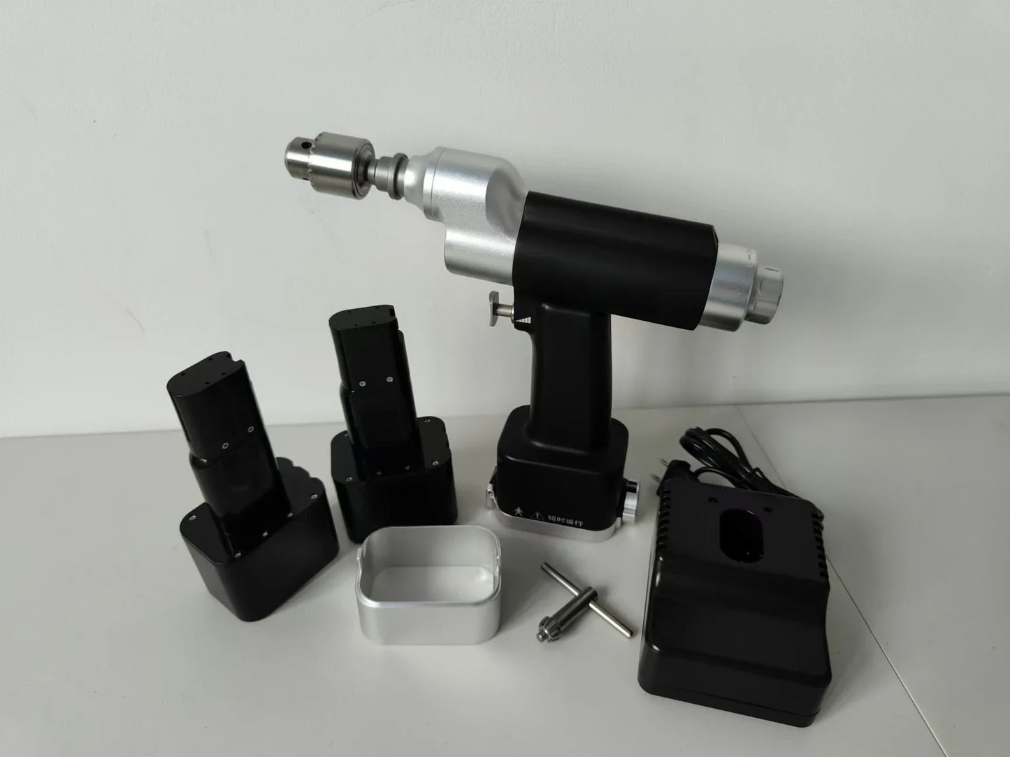 Fournitures médicales perceuse à os outil électrique médical perceuse orthopédique canulée pour chirurgie orthopédique perceuse électrique orthopédique scie