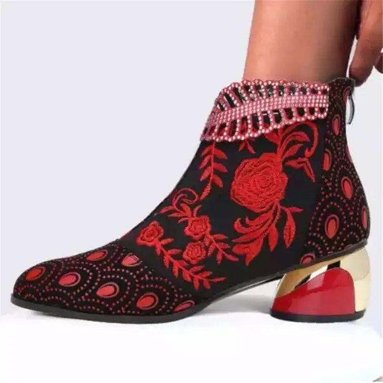 Chaussures brodées à la main pour femmes, bottes de rinçage à talons hauts, bottes de fête, luxe, élégant, nouveau, 2025