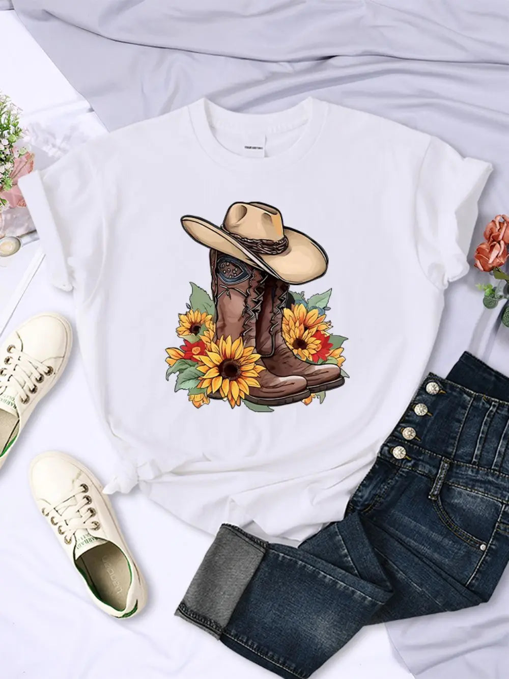 T-shirt femme motif cow-boy et bottes de l'Ouest, manches courtes décontracté et à la mode, col rond, coupe ample, vêtement de ville quotidien