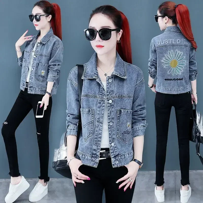 Ripped Cowboy Coat Woman Spring Autumn Korean Popular Clothes Denim Jacket for Women Hole Sale Low Price Cowgirl Clothing New In