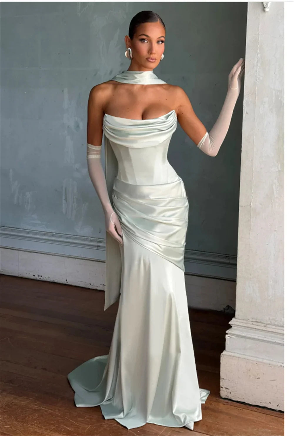 Robe de mariée fourreau en satin sans bretelles à plis simples avec longue écharpe, robe de mariée sur mesure 2025, Vestido De Noiva