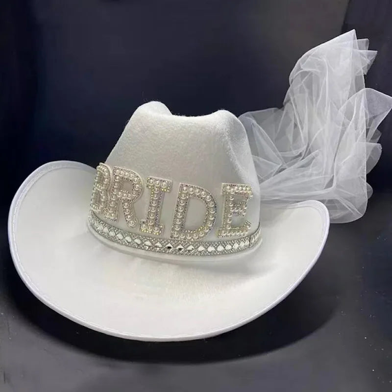 Chapeau de Cowboy blanc avec lettres de mariée, chapeau en perles et strass, chapeau de Cowgirl de mariage, décoration de fête de poule Bach, cadeau de plage d'été