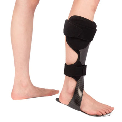 Orthèse en fibre de carbone pour le traitement du pied tombant suite à un AVC, une hémiplégie, un patient âgé ou souffrant de stréphendopodie, soutien de la cheville, 1 pièce.