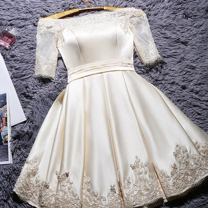 Élégantes robes de soirée épaules dénudées courtes en satin ligne A robe de cocktail avec demi-manches robe de soirée robes de bal