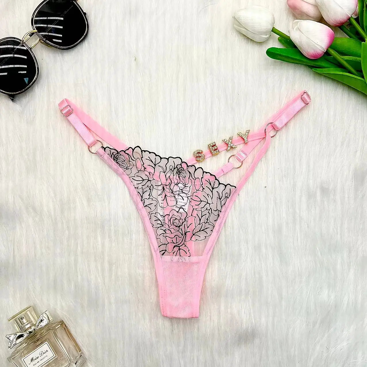 String personnalisé pour femmes, culotte en dentelle découpée, string personnalisé, lettres en strass, sous-vêtements, cadeau de saint valentin, nouvelle collection