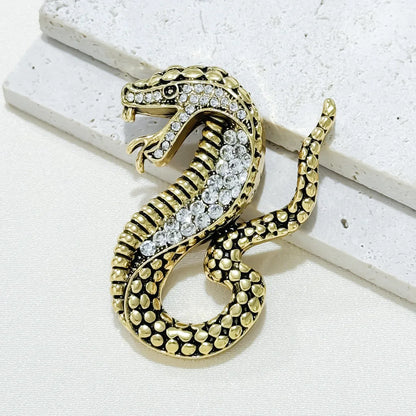 Broches serpent du zodiaque Vintage, strass créatifs pour hommes et femmes, vêtements animaux, bijoux cadeaux du nouvel an, nouvelle collection 2025