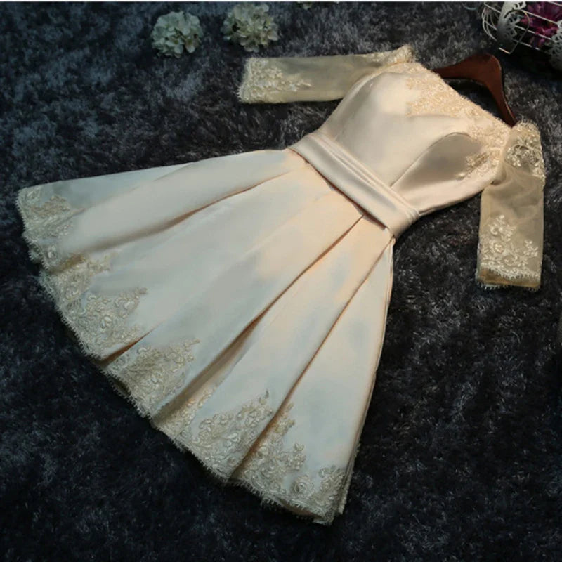 Élégantes robes de soirée épaules dénudées courtes en satin ligne A robe de cocktail avec demi-manches robe de soirée robes de bal