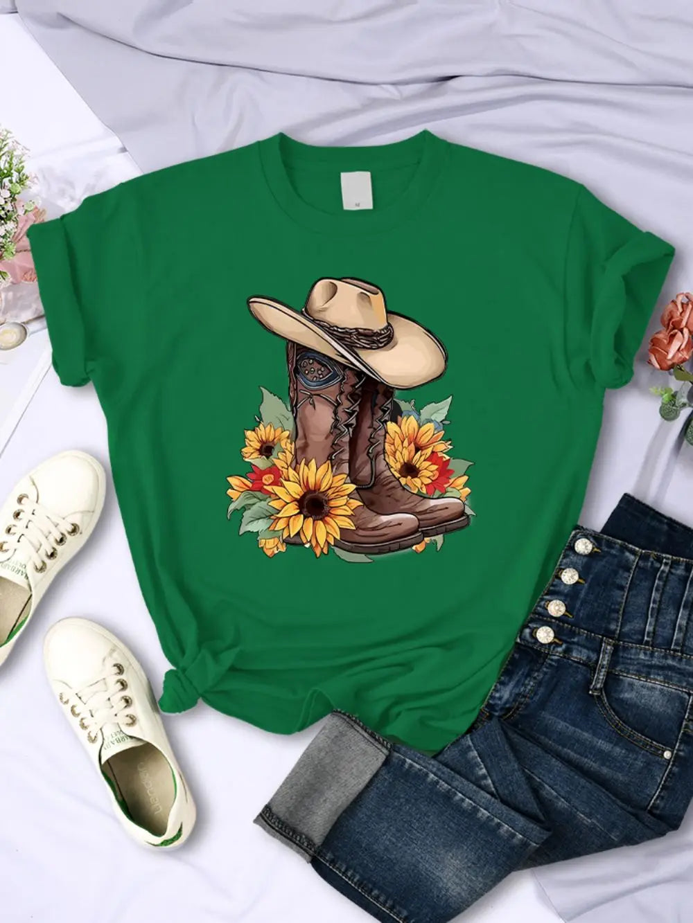 T-shirt femme motif cow-boy et bottes de l'Ouest, manches courtes décontracté et à la mode, col rond, coupe ample, vêtement de ville quotidien