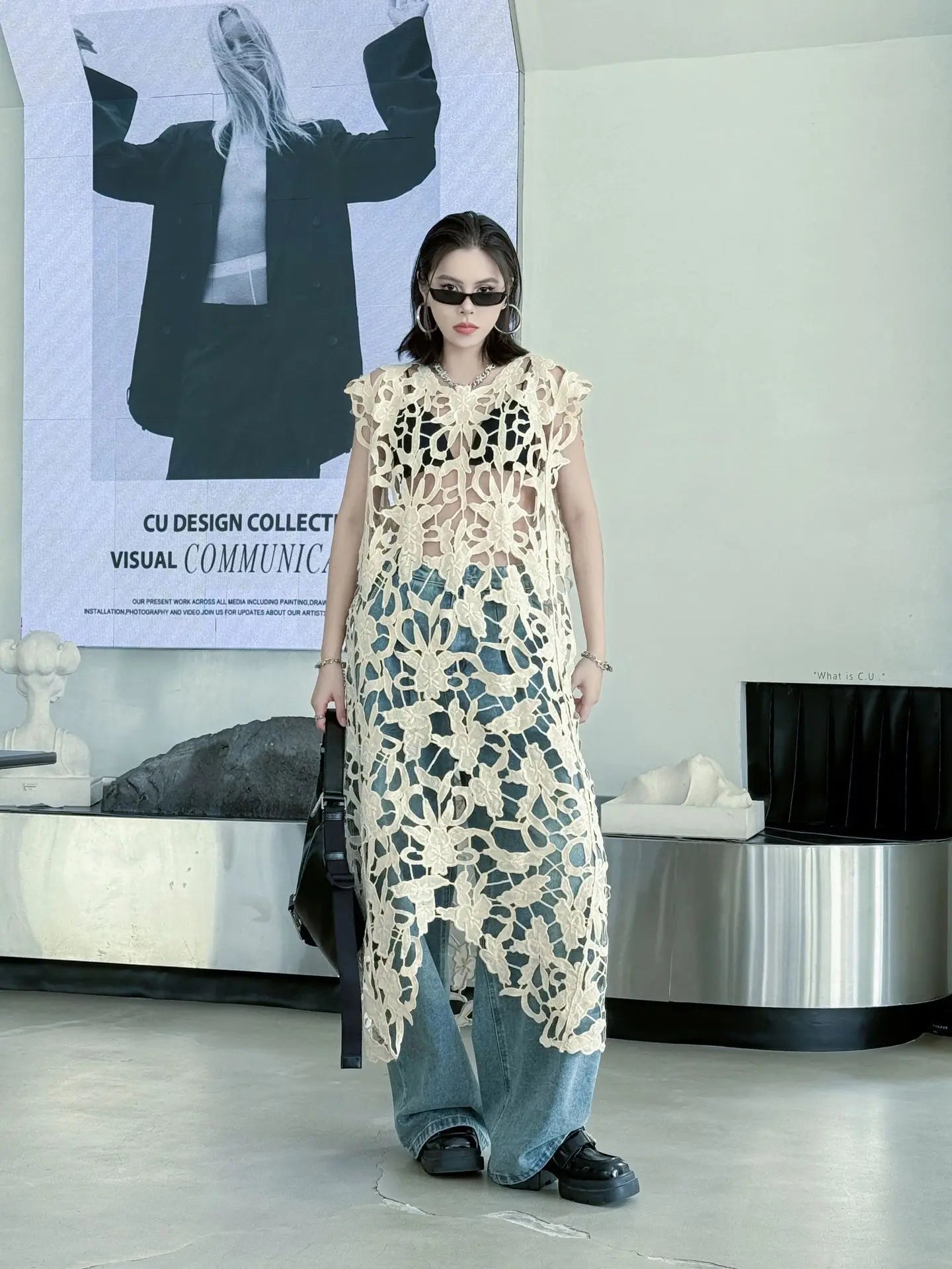 [EWQ] Chic belle Robe européenne à la mode femmes vêtements crochet à motifs découpe Robe sans manches Robe noire 2025 été nouveau
