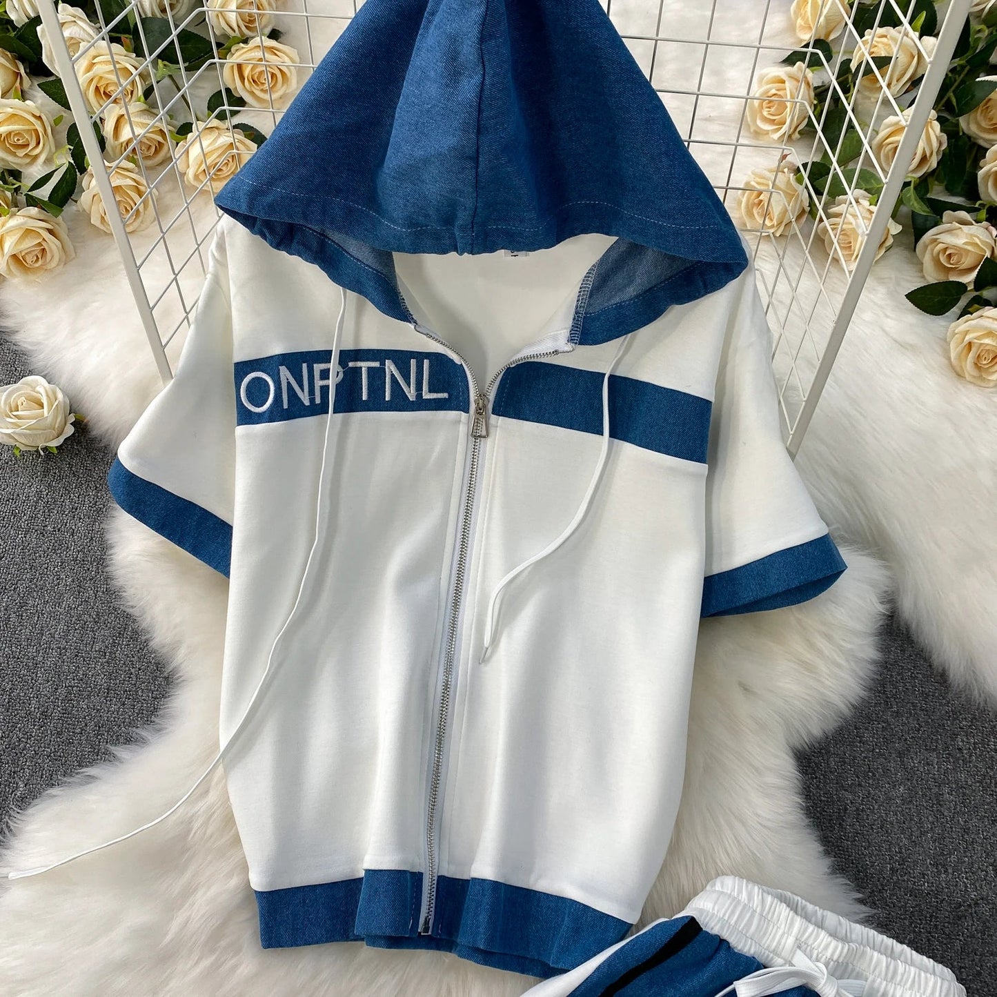 Cowboy patchwork hooded jacket fashionable sports suit women's summer 2025 new two-piece set popular age reducing pants