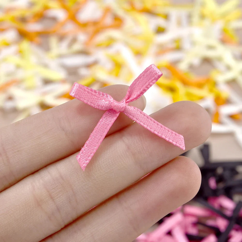 100 mini-nœuds en ruban, fleurs en satin, nœuds à faire soi-même, embellissements pour l'artisanat, accessoires pour l'artisanat, fournitures de décoration de Noël