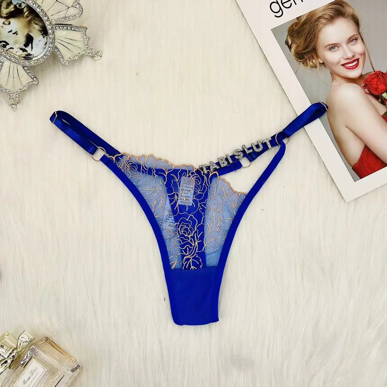 String personnalisé pour femmes, culotte en dentelle découpée, string personnalisé, lettres en strass, sous-vêtements, cadeau de saint valentin, nouvelle collection