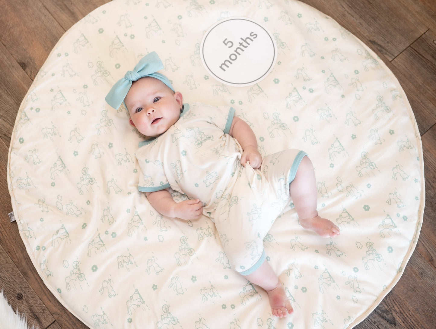 Bamboo Playmat & Monthly Sign Card Set (Go Go Bunny Print)
