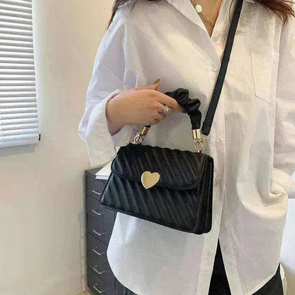 Women Handbags Fashion Chain Shoulder Bags With Love Metal Design