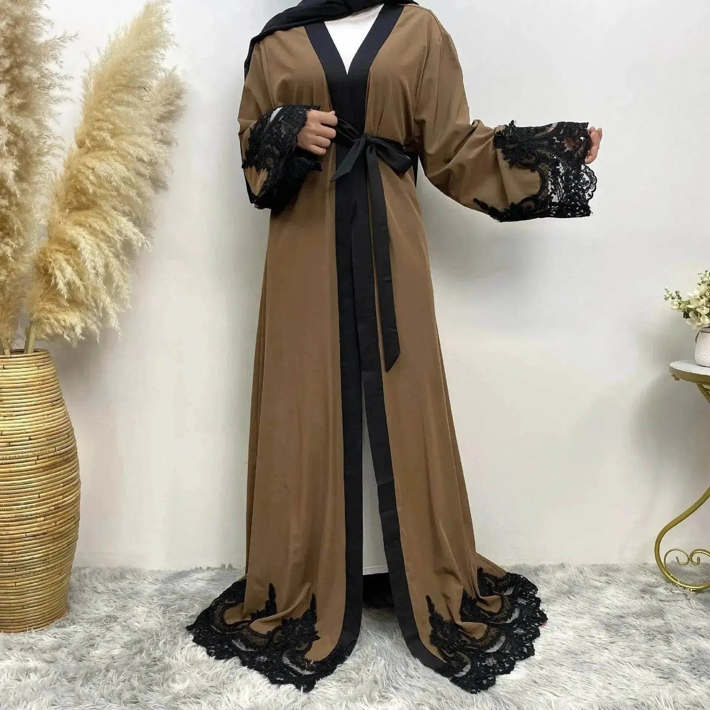 Robe cardigan arabe marron foncé pour femme