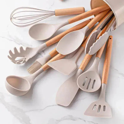 Wooden-Handled Food Grade Silicone Shovel