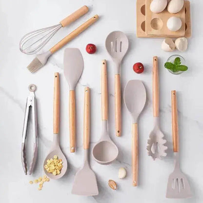 Wooden-Handled Food Grade Silicone Shovel