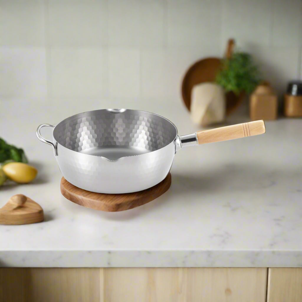 Yoshikawa Yukihira Pot 24 cm | 3,6 L en acier inoxydable avec poignée en bois