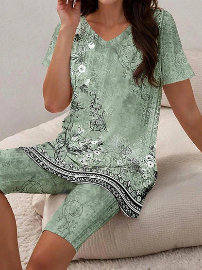 Women's Floral Print Two Piece Set – 3D Printed T-Shirt and Shorts Outfit