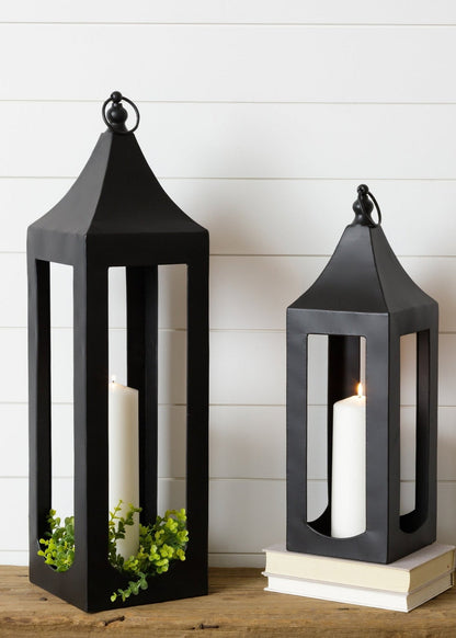 Black Lanterns, Set of 2 (Winter '25 Add-On)