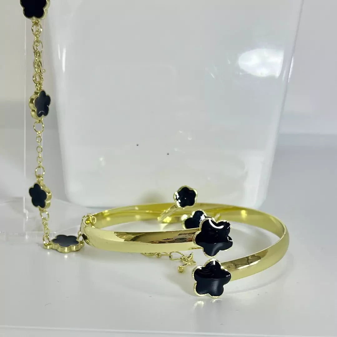 14k Clover Jewellery set (2pcs) in Green and Black colour
