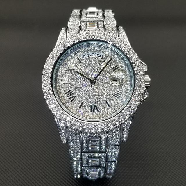 Montre entièrement sertie de cristaux glacés