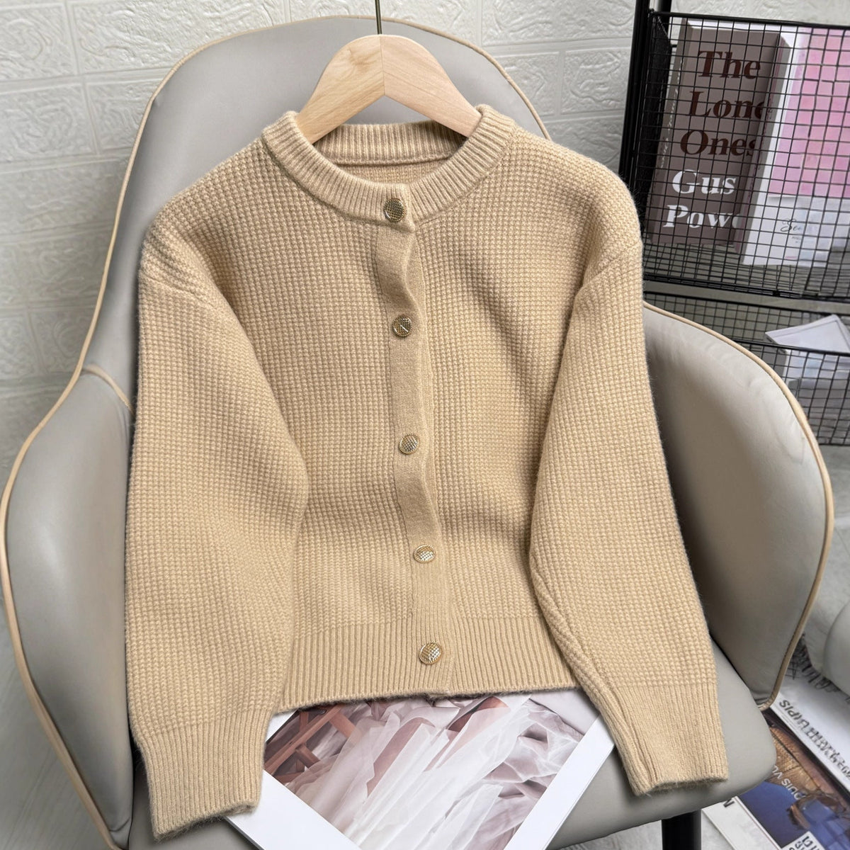 Women’s Slim-Fit Fashion Sweater – Stylish Short Casual Knit Top for Fall & Winter