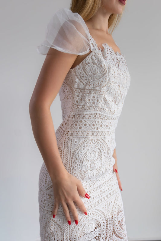 Chic White Dress