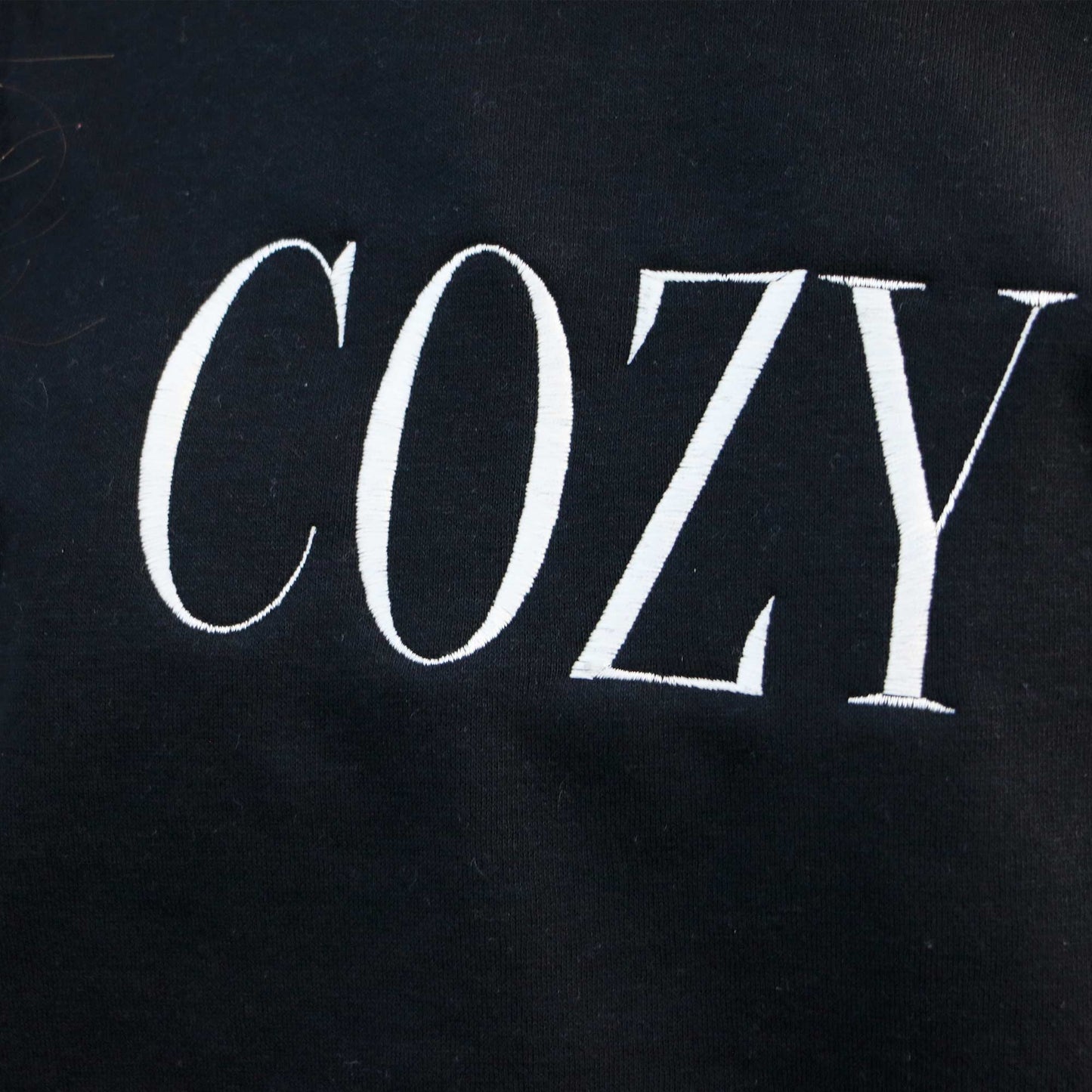 Sweat à capuche « Cozy » brodé