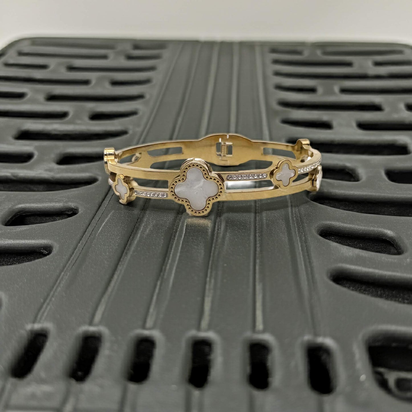 Luxury Gold Plated White Clover Bracelet