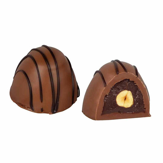 Truffe au chocolat noir et noisette entière