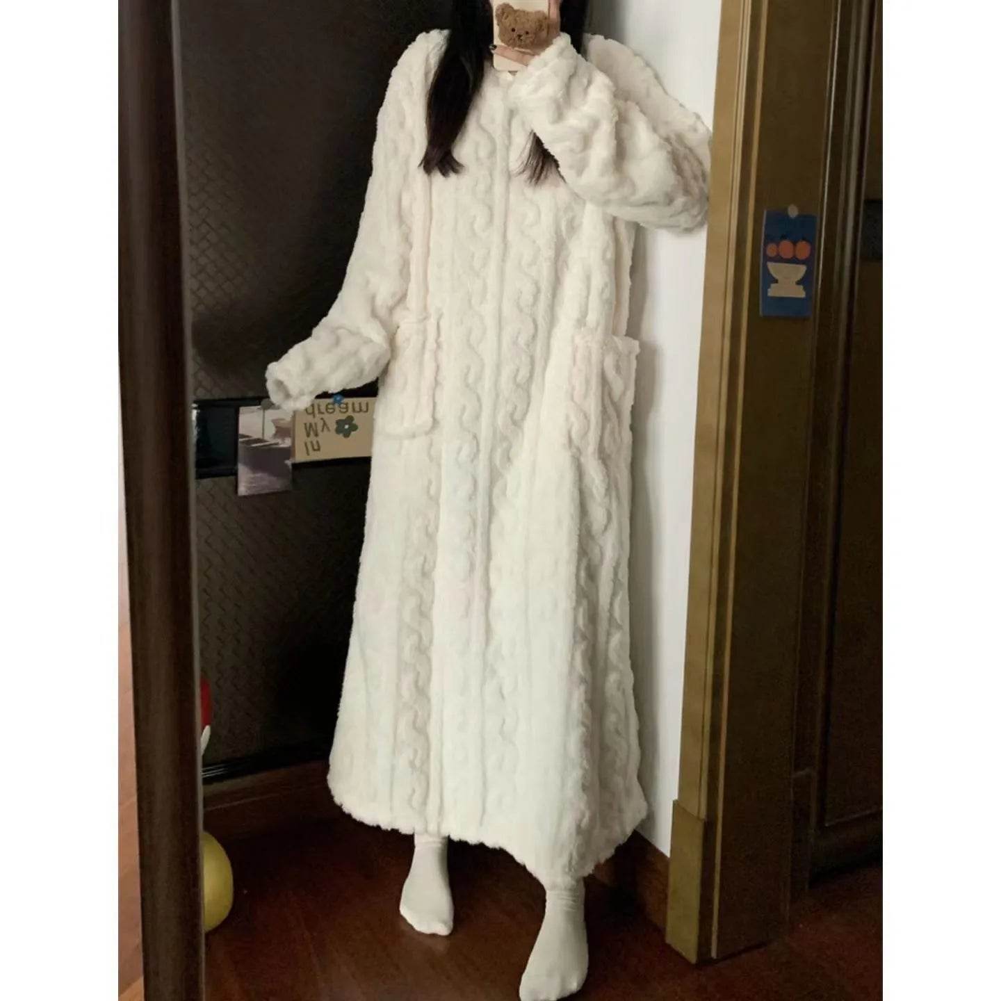 Robe de nuit longue en polaire corail pour femme, pyjama avec poches, robe jacquard épaissie, vêtements de maison chauds